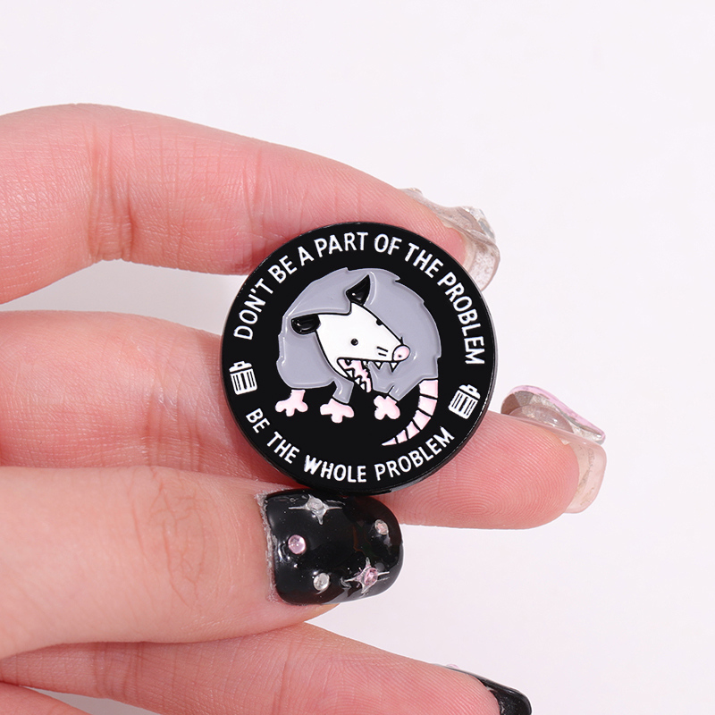 Cute Funny Possum Enamel Pins  - Embroidery House 评论和价格
