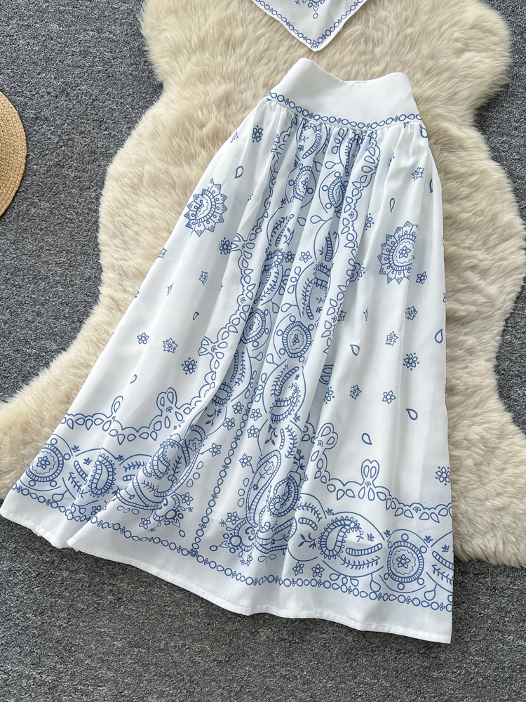 Summer Floral Embroidery Two-P - Embroidery Class 评论和价格