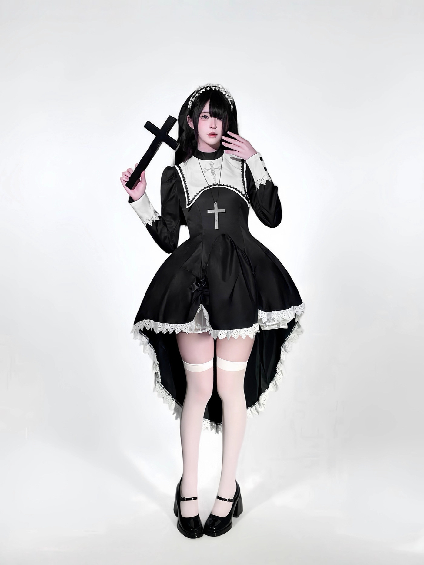 Gothic style dark embroidery c - Embroidery Class 评论和价格