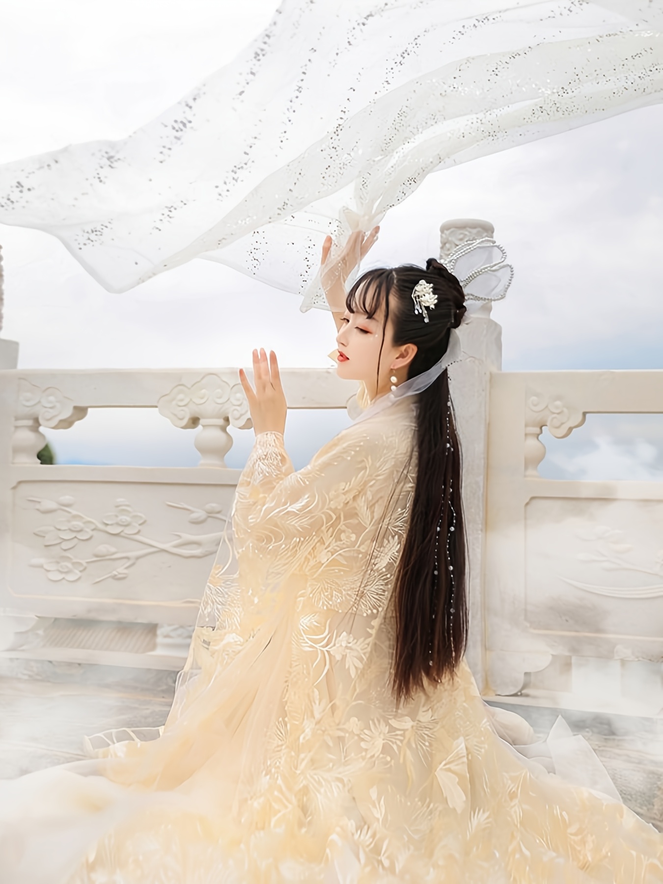 Female Hanfu Traditional Costu - Embroidery Yellow 评论和价格